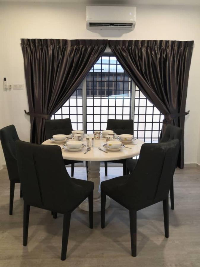 Ipoh Family Villa-Spacious Stay For 21 Or 42Pax Екстер'єр фото