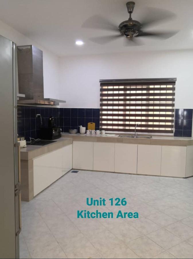 Ipoh Family Villa-Spacious Stay For 21 Or 42Pax Екстер'єр фото